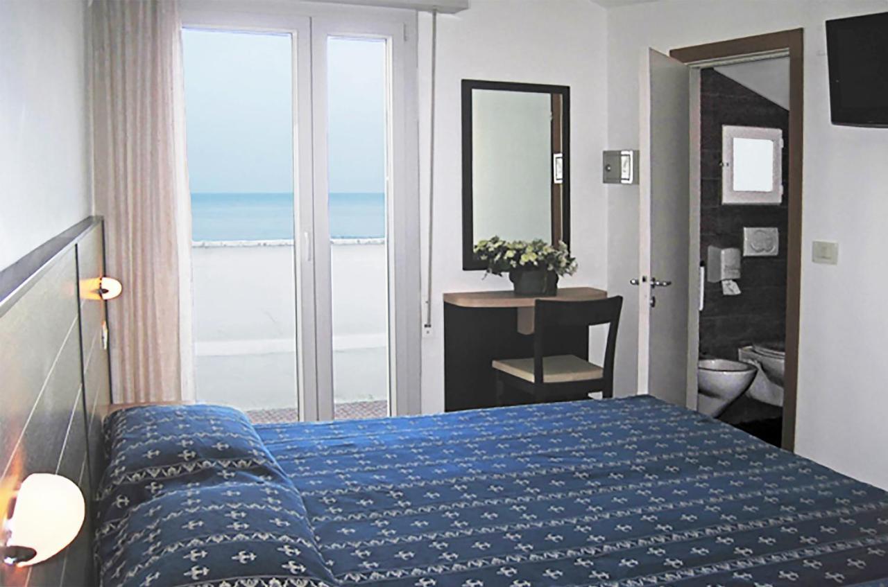 Hotel Sorriso - Molto Piu Di Una Stella リッチョーネ エクステリア 写真