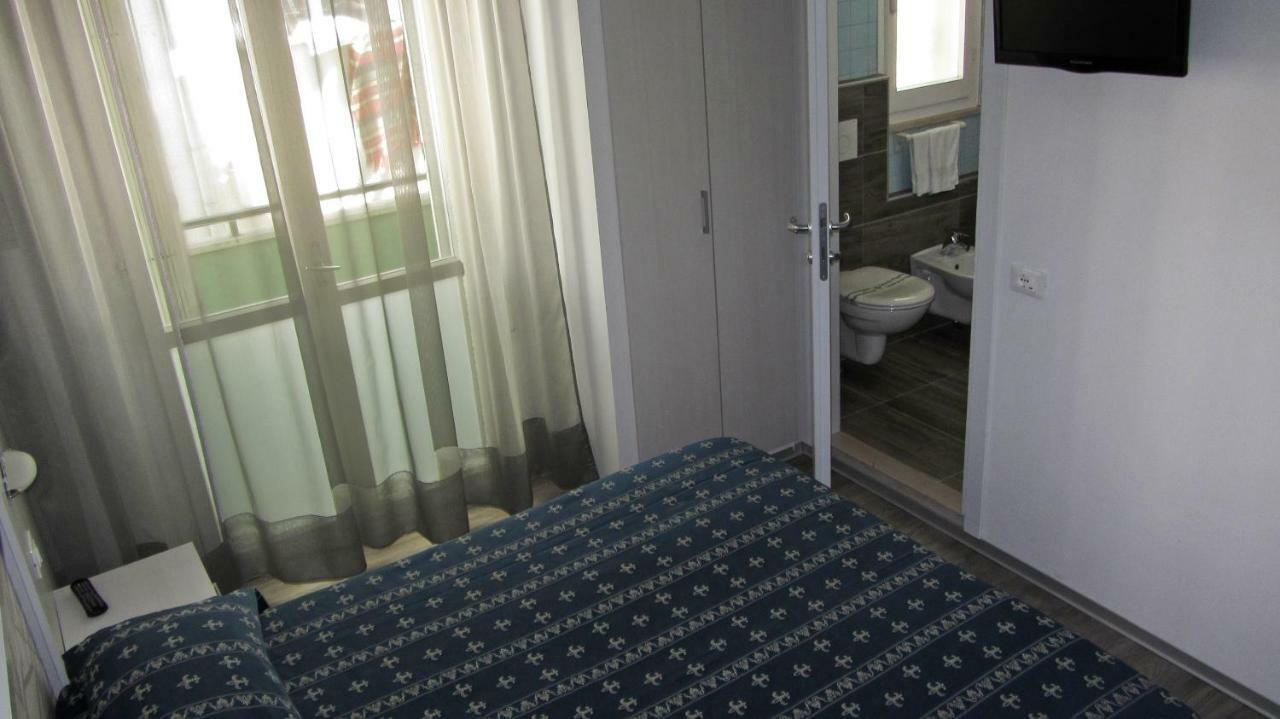 Hotel Sorriso - Molto Piu Di Una Stella リッチョーネ エクステリア 写真